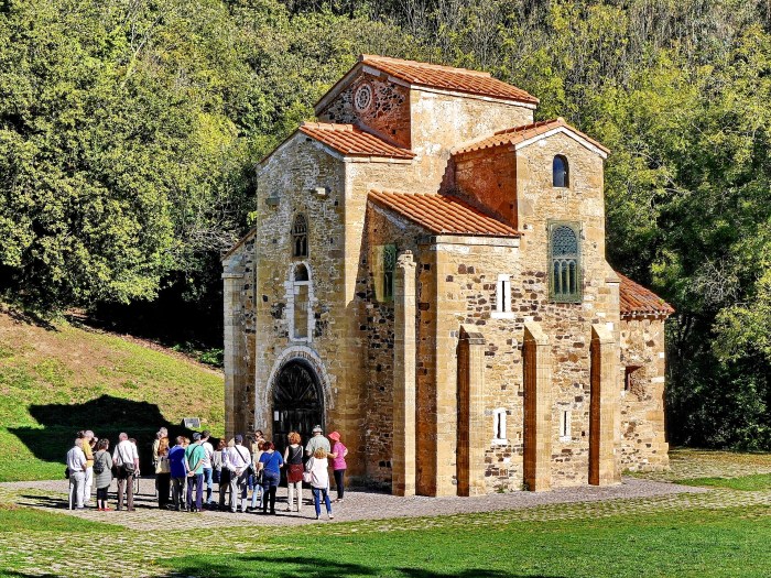San Miguel de Lillo (Oviedo)