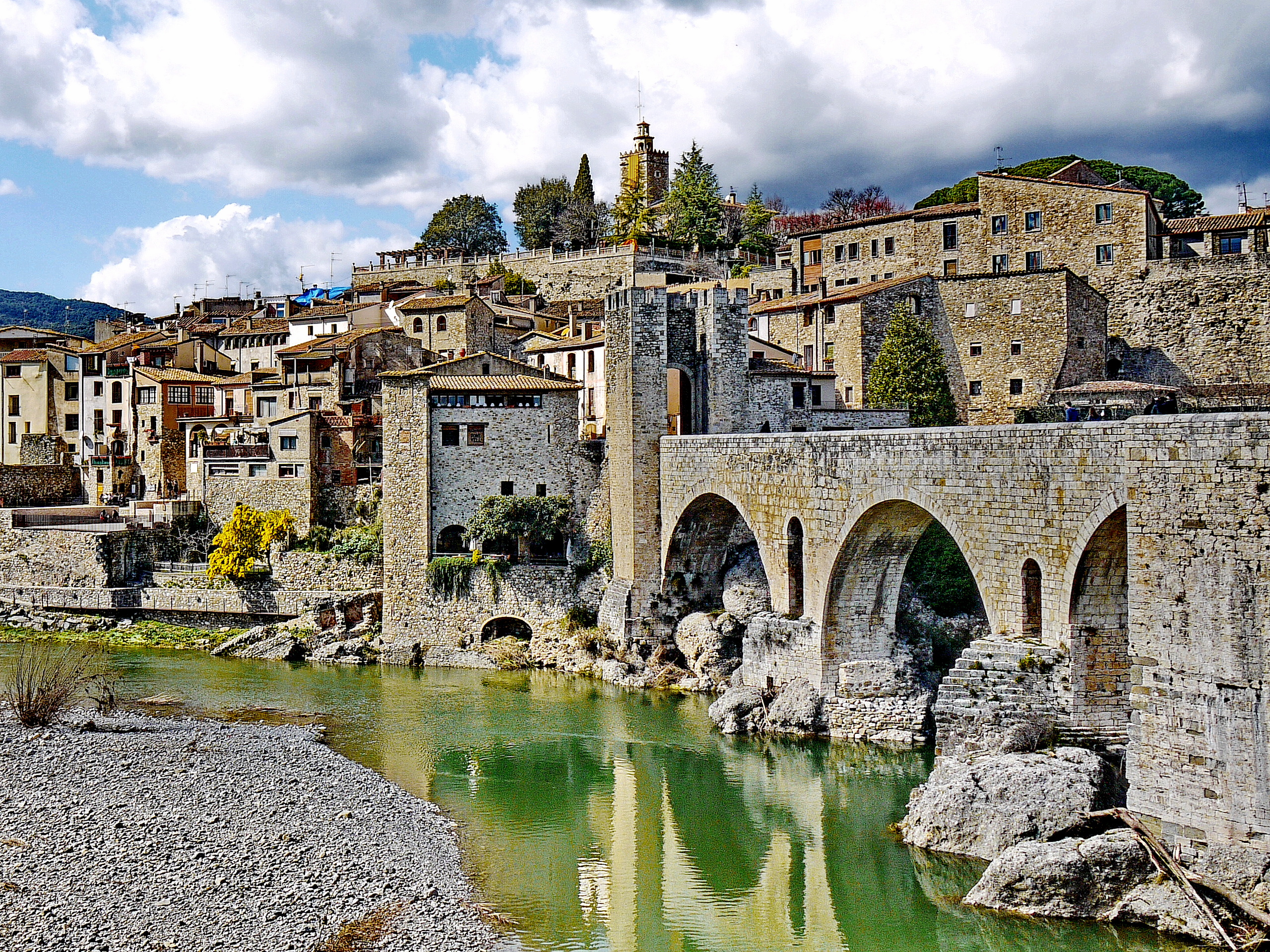 Ortsansicht von Besalú